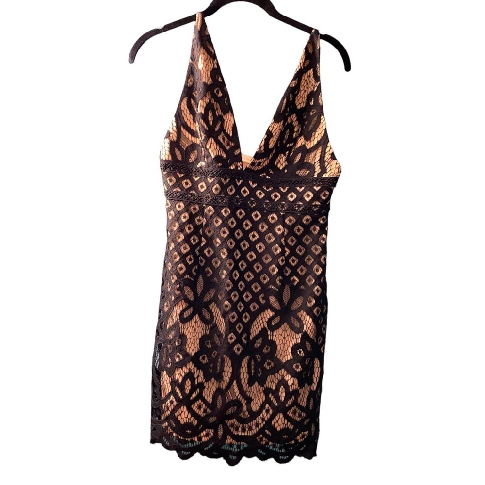 ILLA ILLA Lace Overlay Fitted Mini Dress – Size Small – Black & Tan